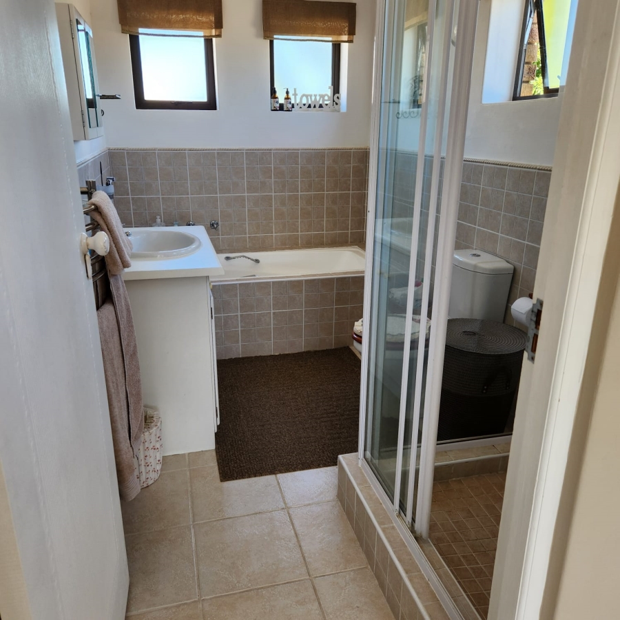 3 Bedroom Property for Sale in Stilbaai Wes Western Cape